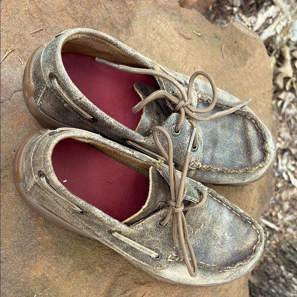 Twisted X leather driving moc shoe kids 1.5 good used condition